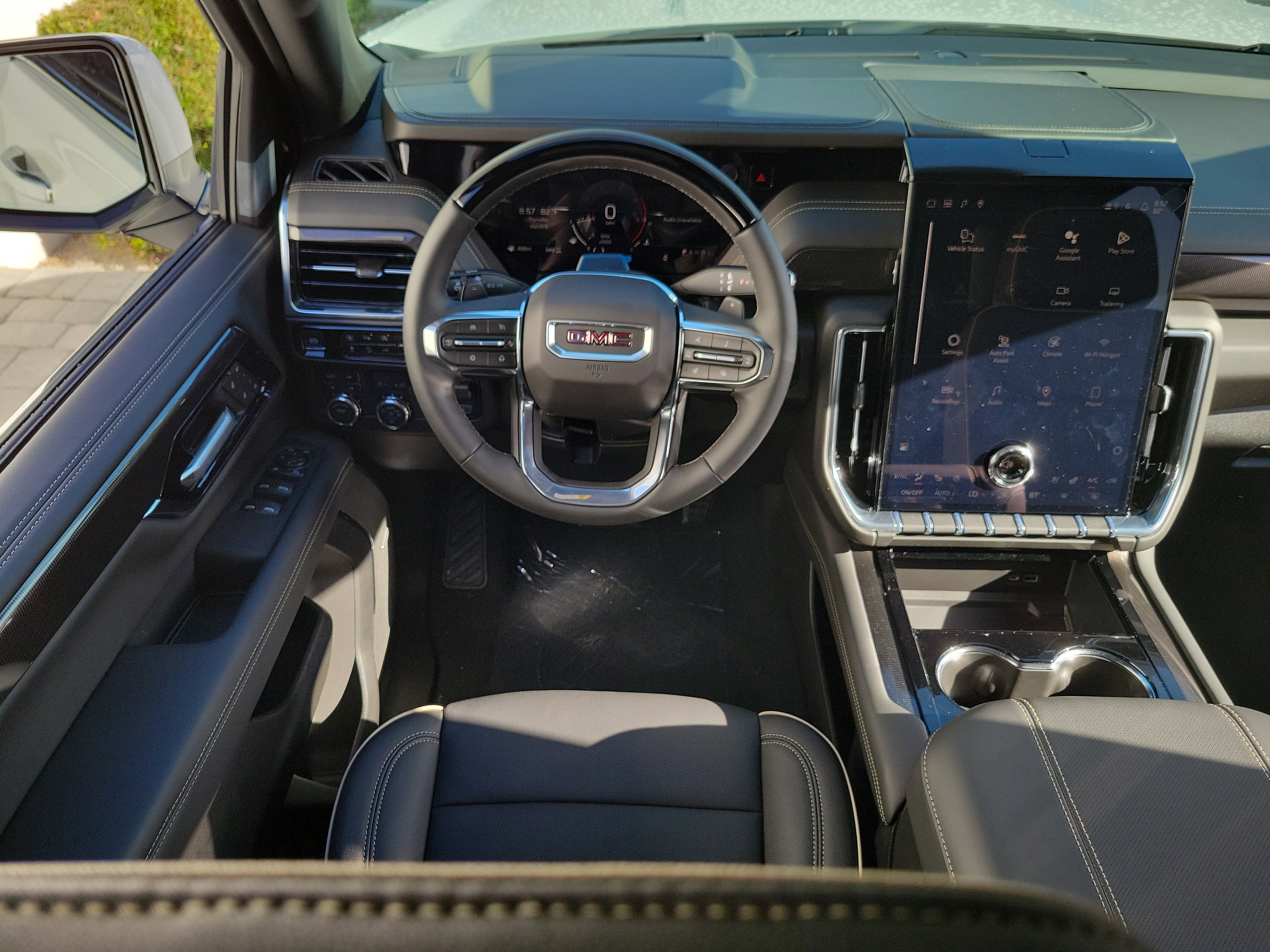 New 2026 GMC Yukon Elevation w/ Elevation Premium Package image 16