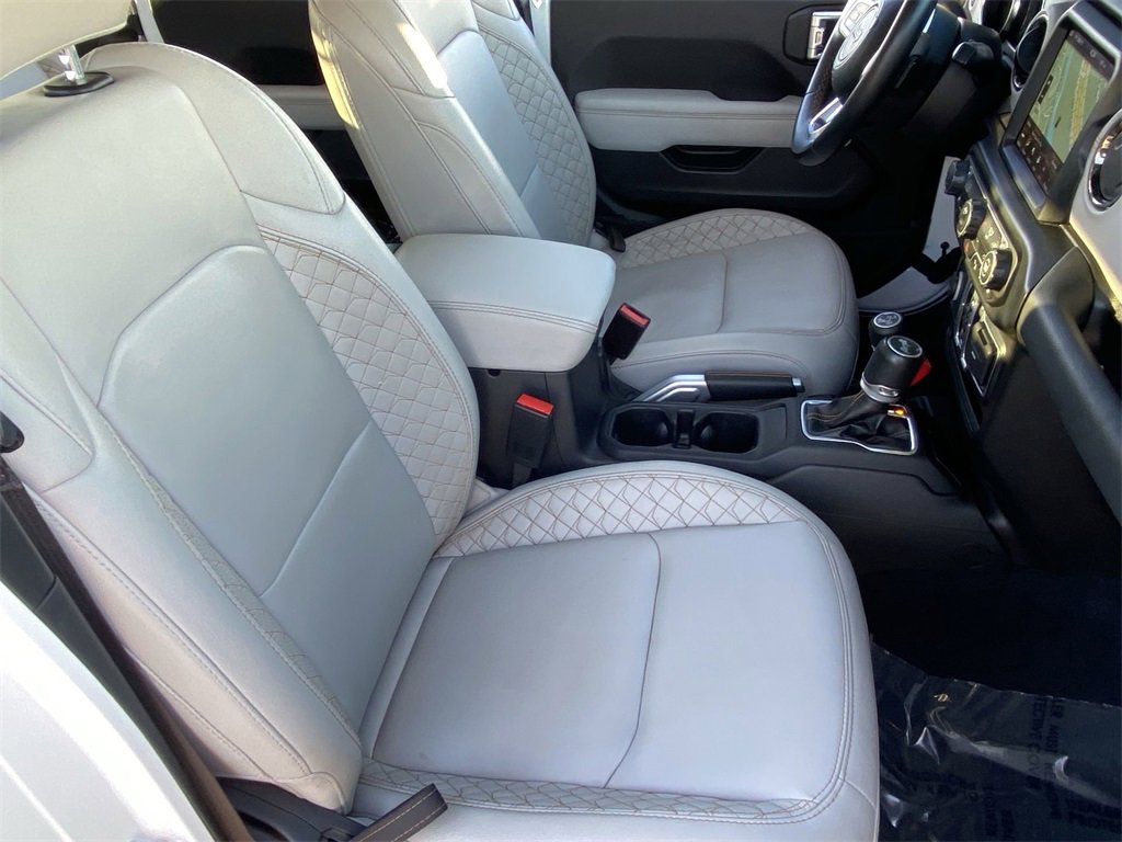 Used 2022 Jeep Wrangler Unlimited Sahara image 20