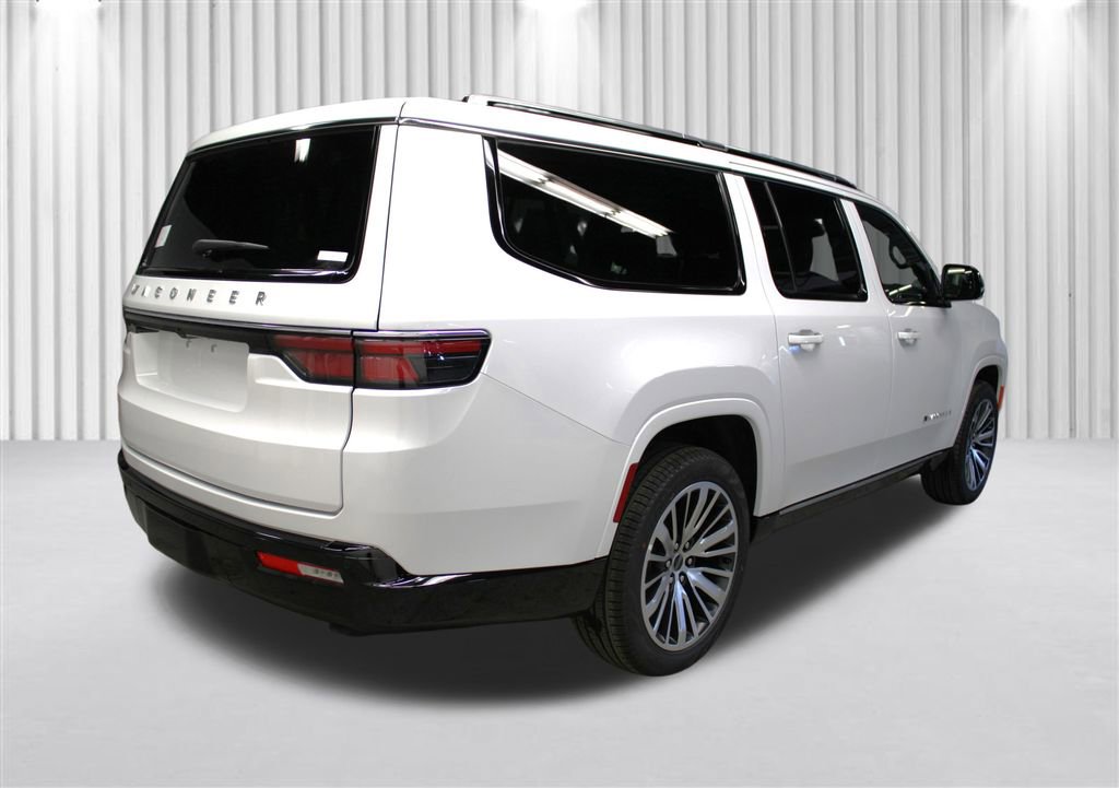 New 2025 Jeep Wagoneer L Series II image 3