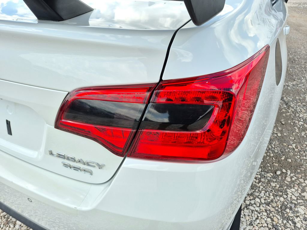 Used 2018 Subaru Legacy 3.6R Limited image 10