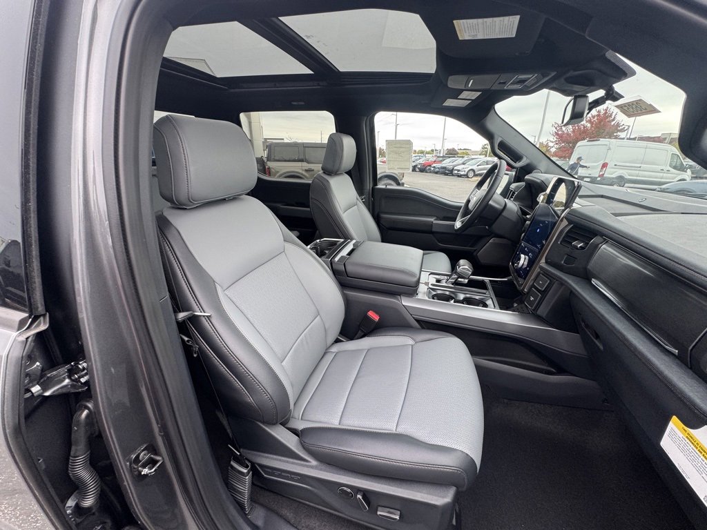 New 2025 Ford F150 Lightning Lariat image 21