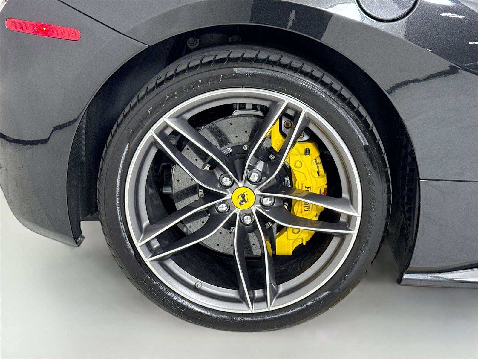 Used 2019 Ferrari 488 Spider RWD image 40