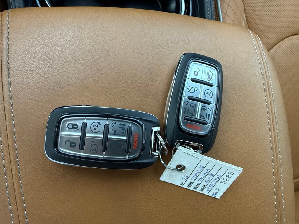 Certified 2023 Chrysler Pacifica Pinnacle FWD image 28