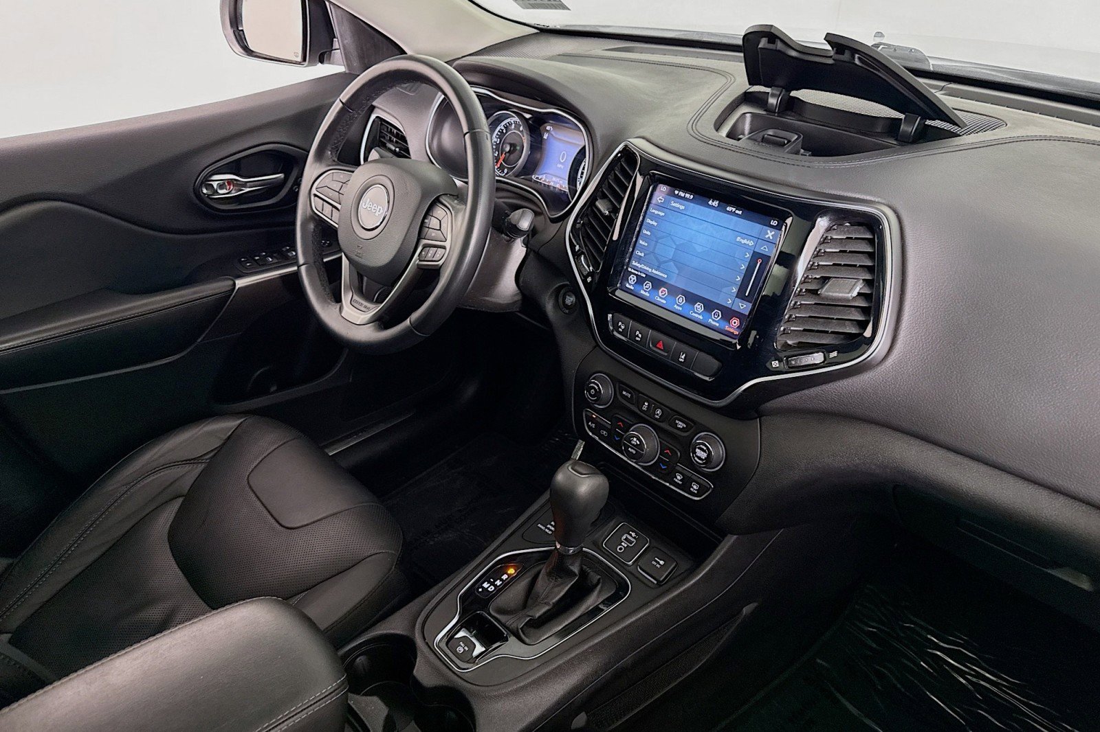 Used 2021 Jeep Cherokee Limited image 16