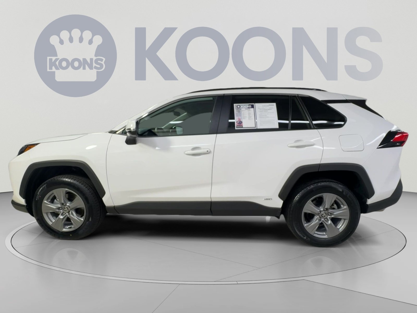 Used 2025 Toyota RAV4 XLE AWD/4WD image 7