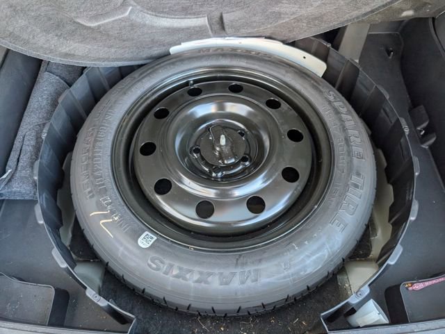 Used 2013 Ford Edge SEL image 16