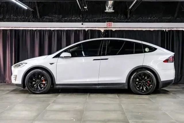 Used 2016 Tesla Model X Performance image 16