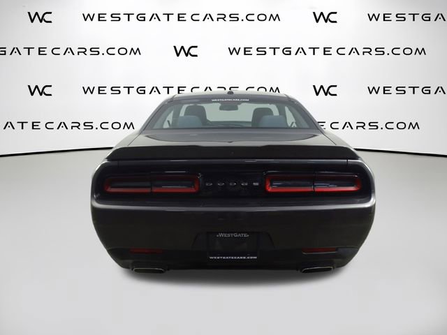 Used 2019 Dodge Challenger SXT image 7