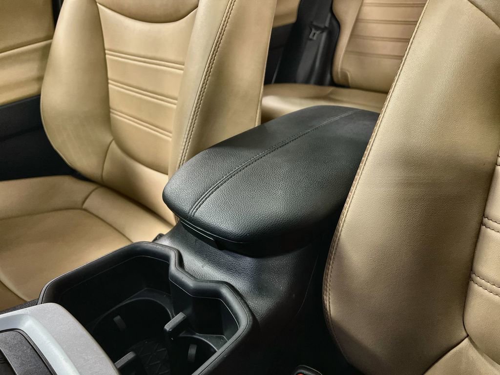 Used 2024 Toyota RAV4 XLE Premium image 38