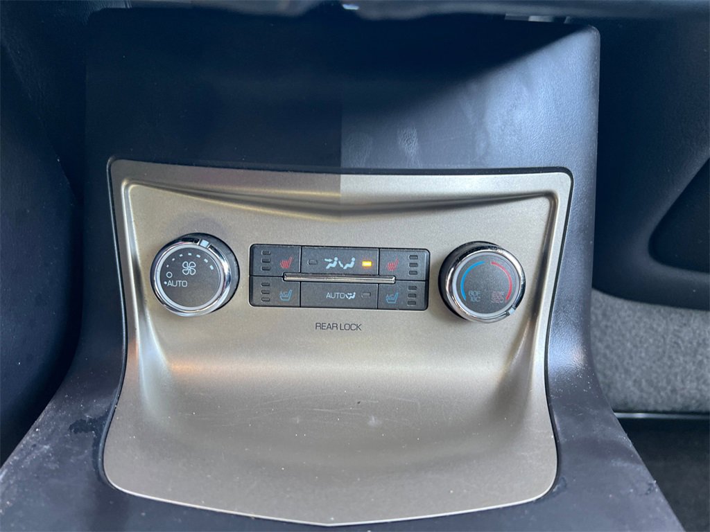 Used 2012 Lincoln MKT AWD image 32