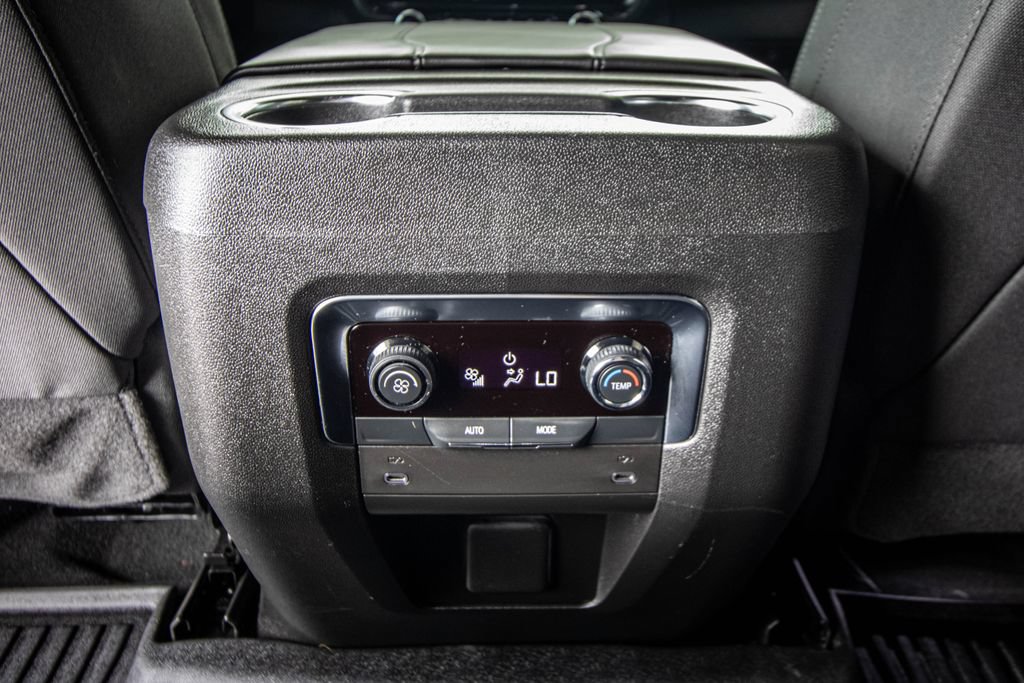 Used 2025 Chevrolet Suburban LS AWD/4WD image 28