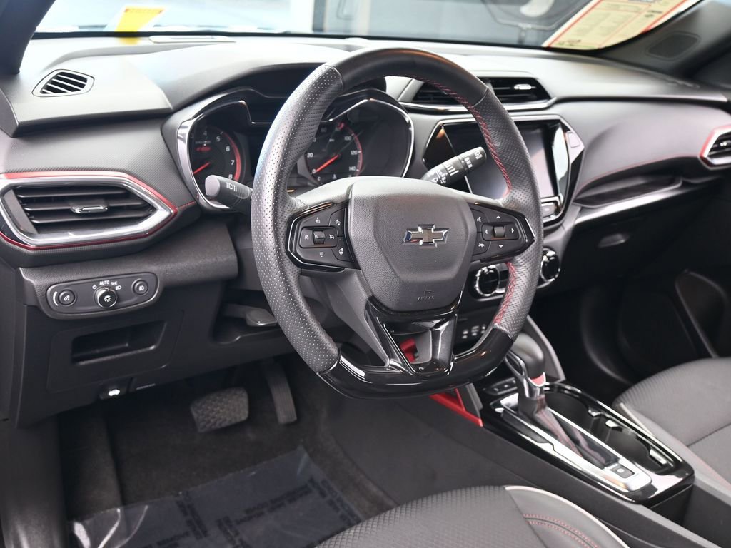 Used 2023 Chevrolet TrailBlazer RS w/ Convenience Package image 13