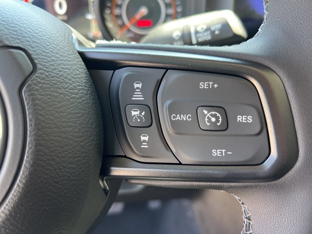 New 2025 Jeep Gladiator Sport AWD/4WD image 14