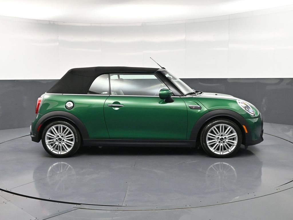 Used 2024 MINI Cooper S w/ Signature Upholstery Package image 9