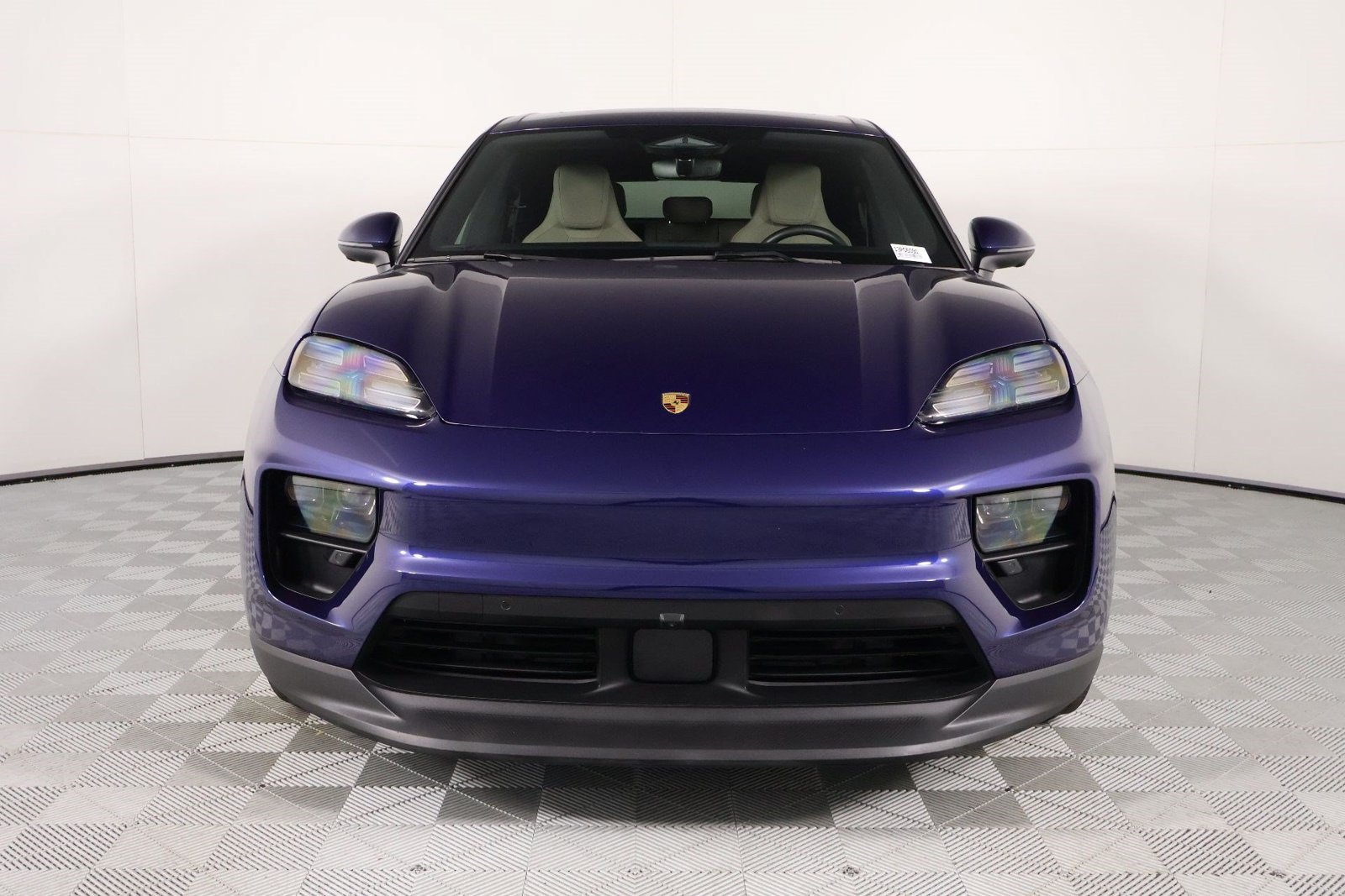 Certified 2024 Porsche Macan 4 Electric AWD/4WD image 10