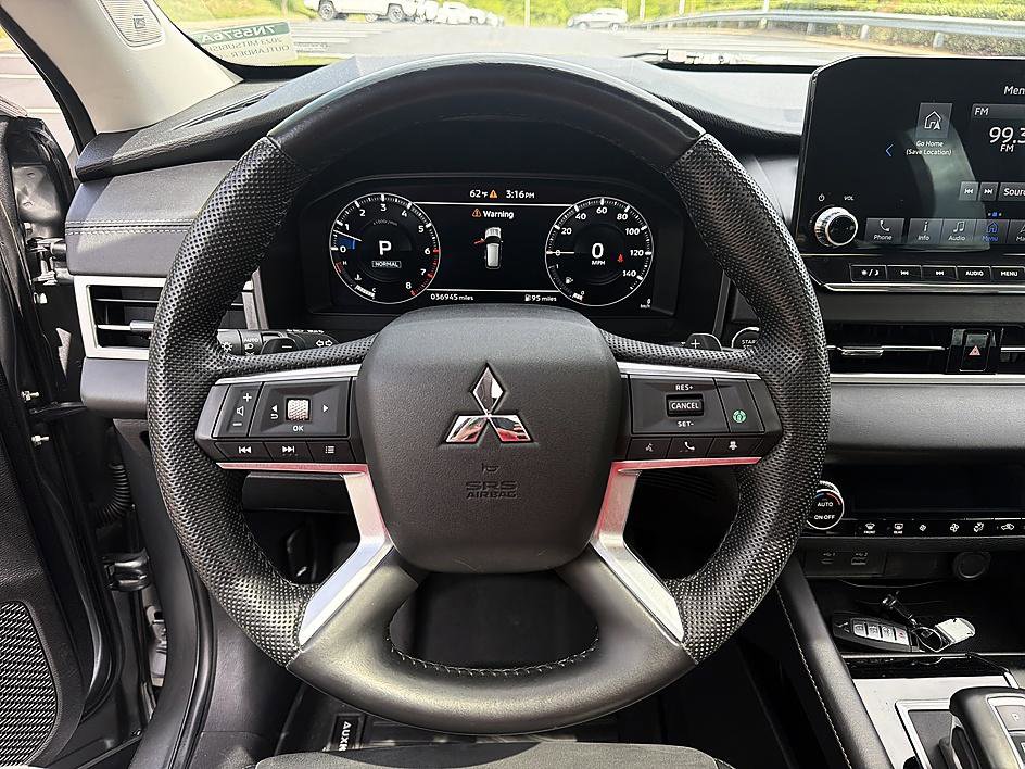 Used 2023 Mitsubishi Outlander SE AWD/4WD image 13