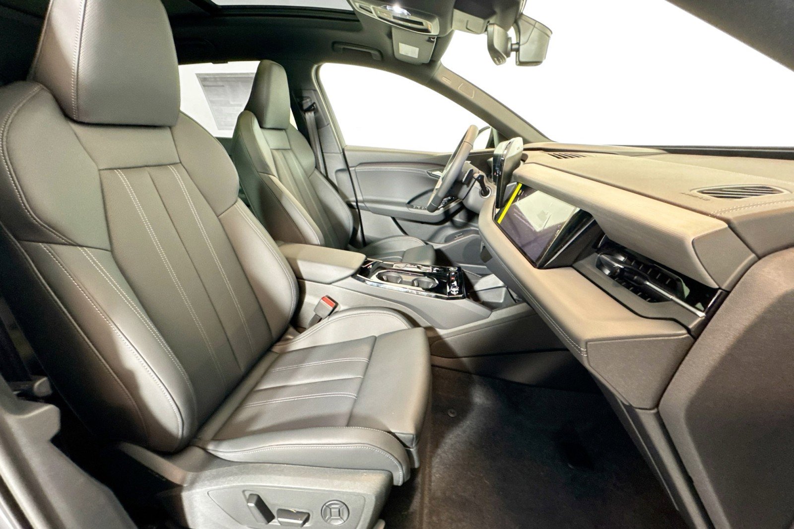 New 2027 Audi Q6 e-tron Premium Plus AWD/4WD image 25