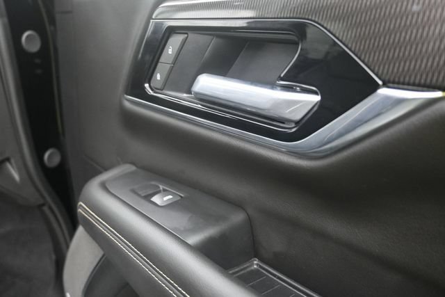 Used 2025 GMC Yukon Elevation w/ LPO, Elevation Black Package AWD/4WD image 34
