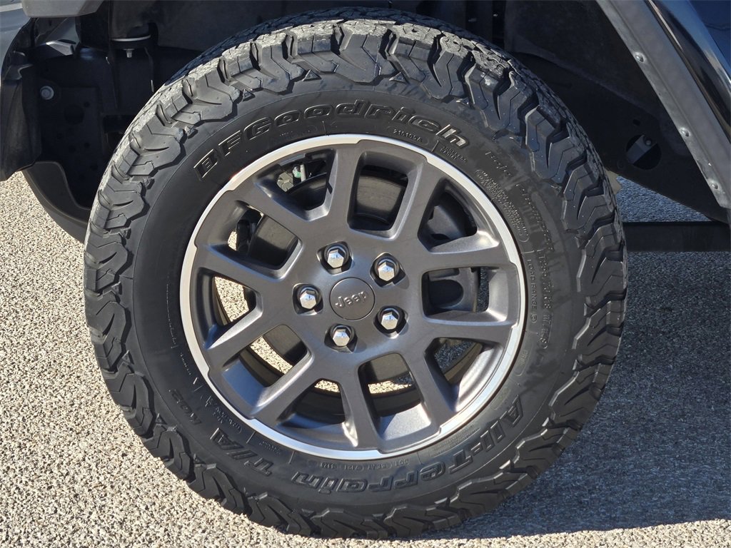 Used 2020 Jeep Gladiator Overland w/ Popular Equipment Package image 12