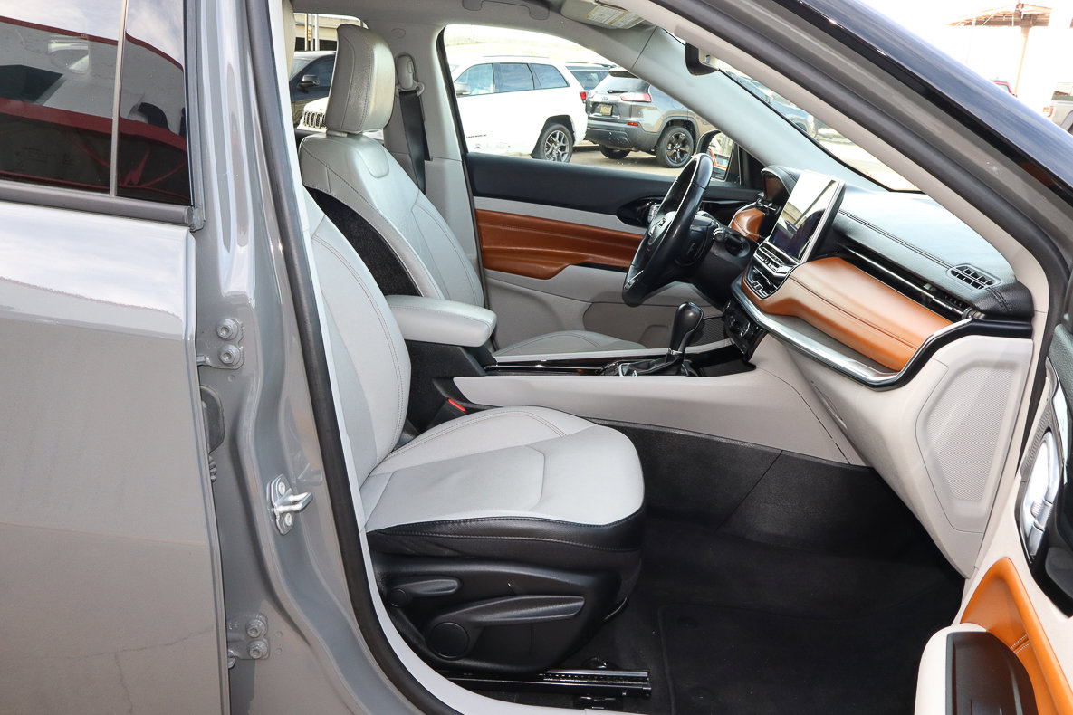 Used 2022 Jeep Compass Limited image 22