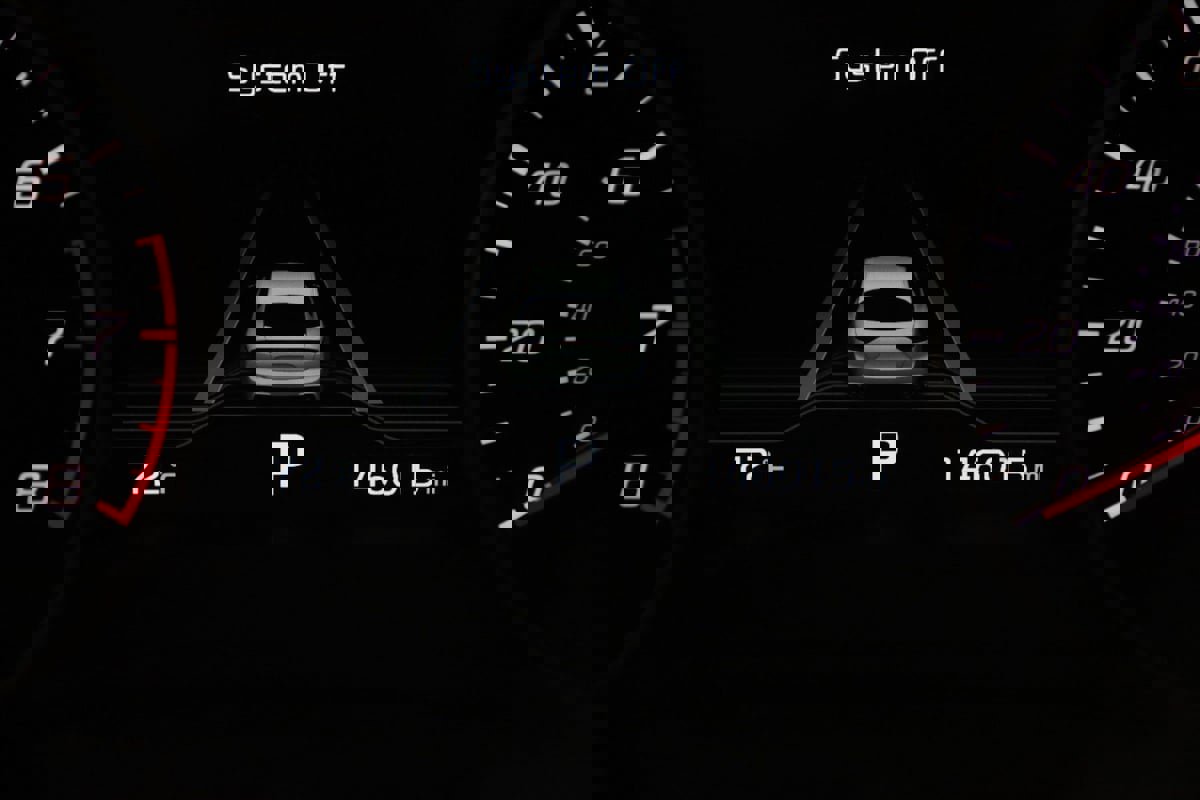 Used 2018 Kia Stinger Premium image 41