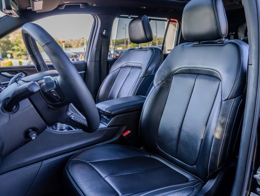 Used 2024 Jeep Grand Cherokee L Limited w/ Luxury Tech Group II image 19