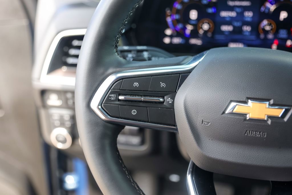 Used 2025 Chevrolet Suburban Premier w/ Sun And Tow Package AWD/4WD image 14