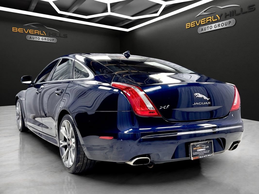 Used 2015 Jaguar XJ AWD/4WD image 3