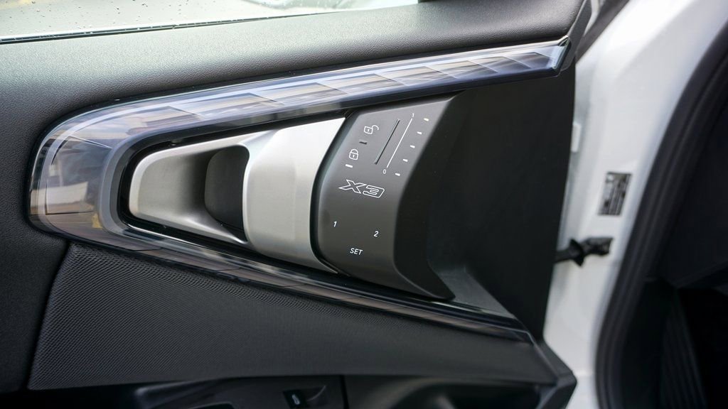 Used 2026 BMW X3 xDrive30 w/ Convenience Package image 9