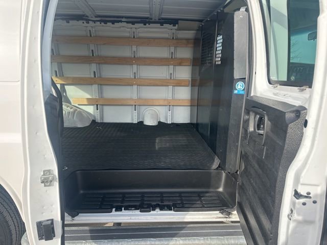 Used 2024 Chevrolet Express 2500 Work Van w/ Driver Convenience Package image 16