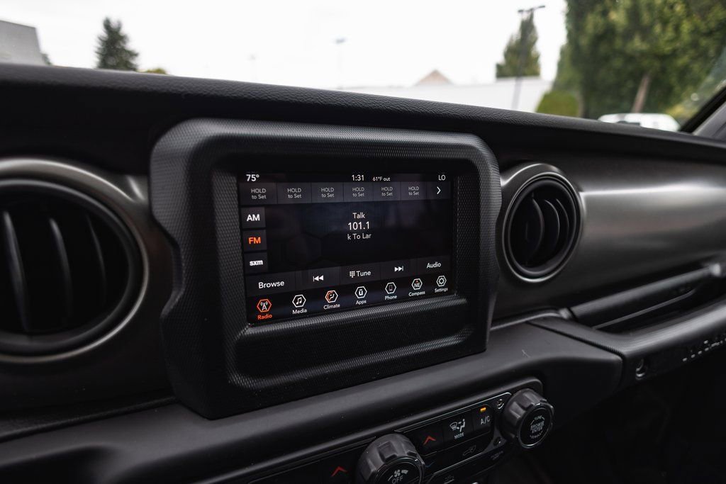 Used 2023 Jeep Wrangler Freedom Edition image 15