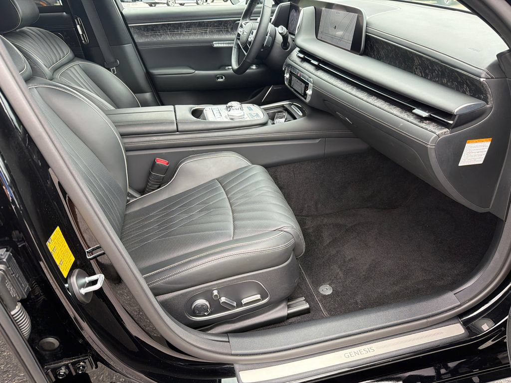 Used 2023 Genesis G90 3.5T AWD/4WD image 13
