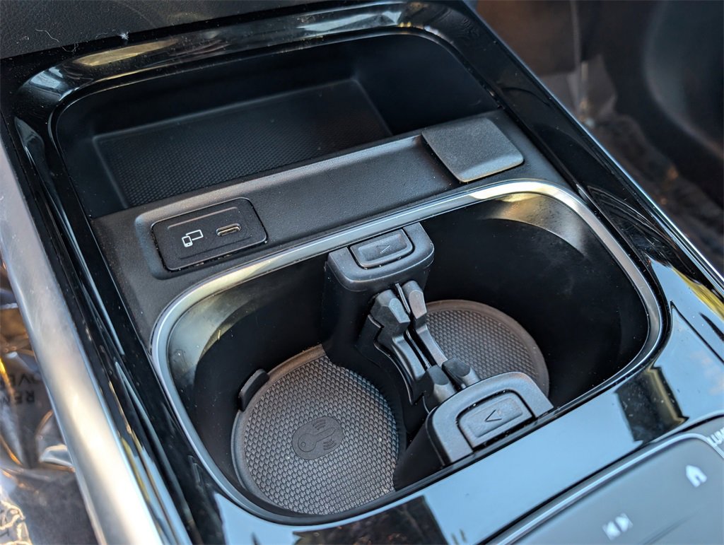 Used 2022 Mercedes-Benz GLA 250 4MATIC image 34