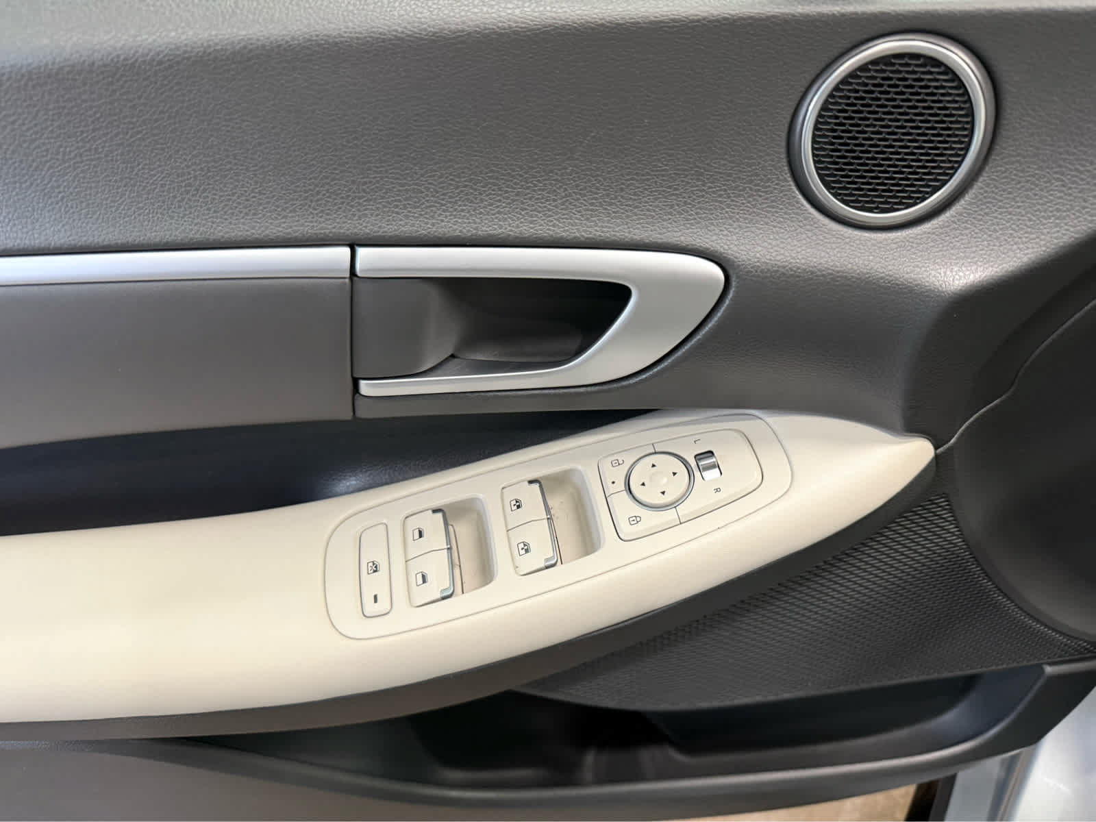 Used 2024 Hyundai Sonata SEL FWD image 10