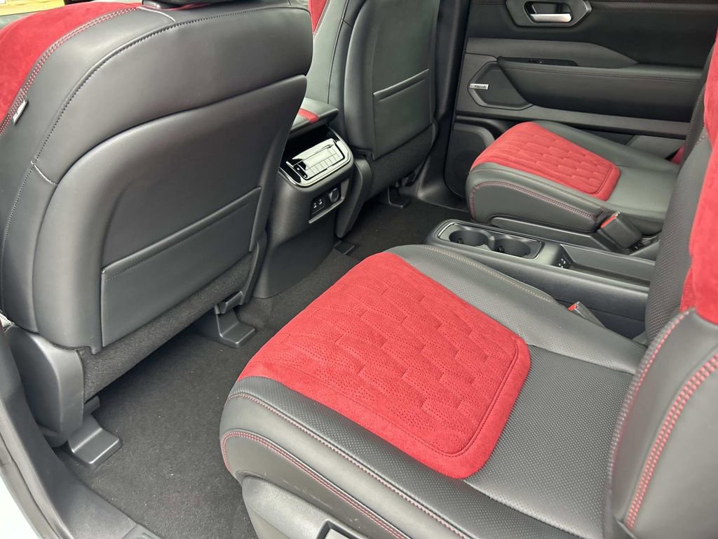 New 2026 Nissan Armada NISMO AWD/4WD image 19