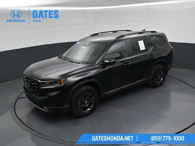 Certified 2025 Honda Pilot TrailSport image 52