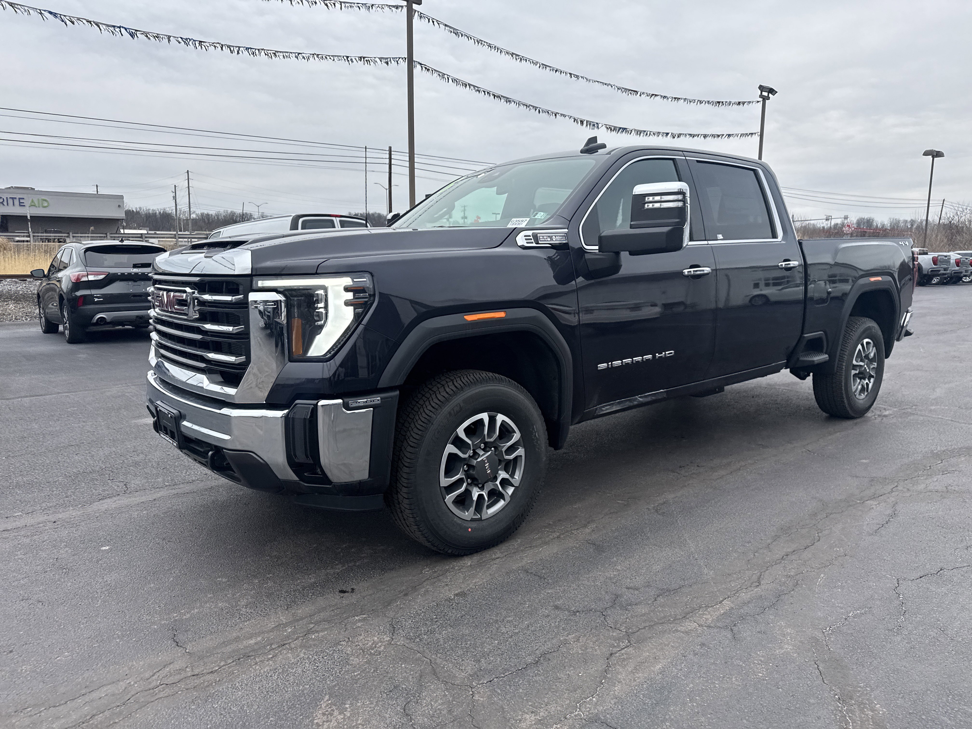New 2026 GMC Sierra 2500 SLT image 10