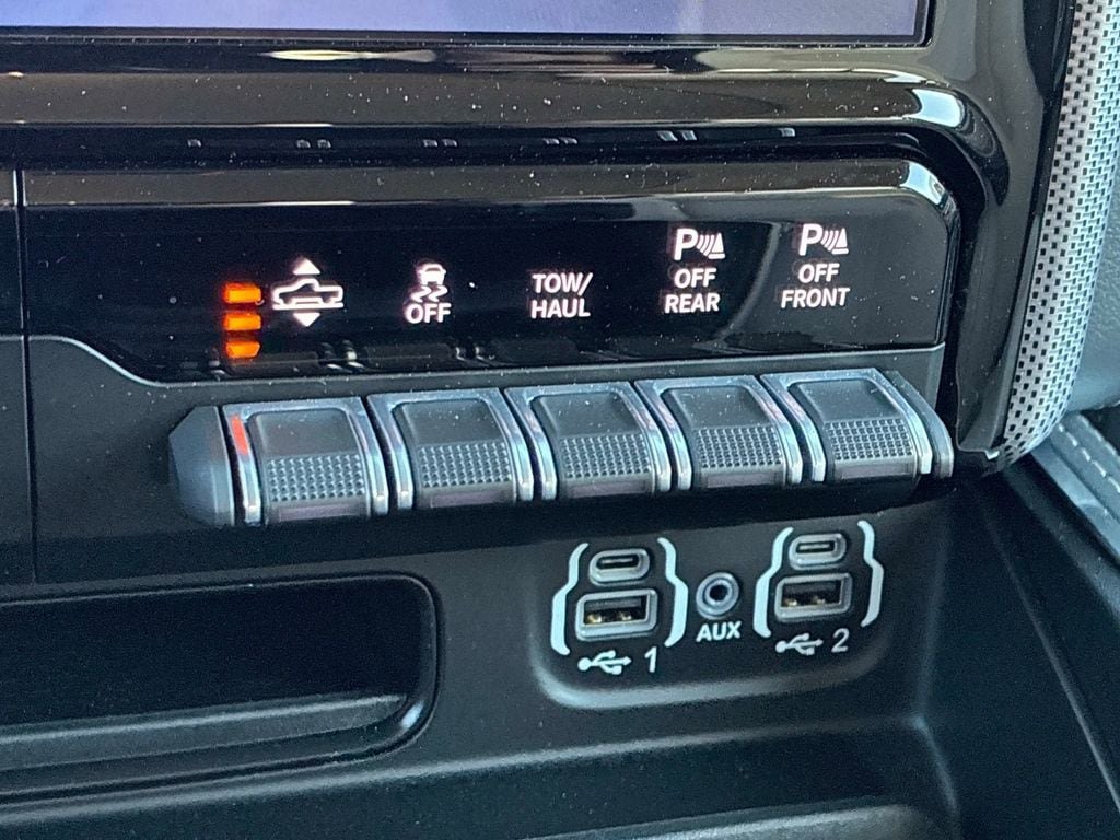 Used 2022 RAM 1500 Limited AWD/4WD image 36