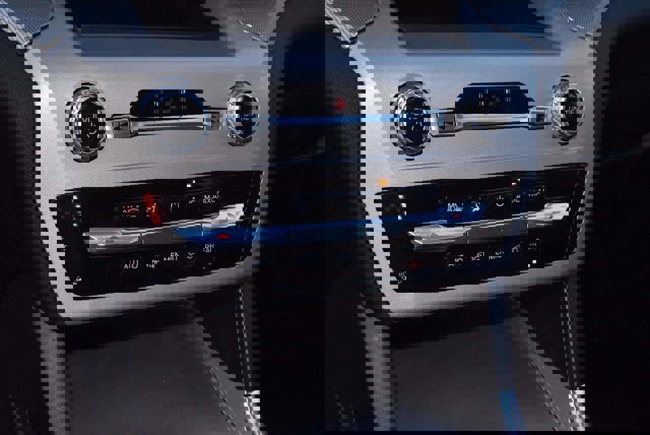 Used 2023 Ford Explorer XLT w/ Equipment Group 202A image 30