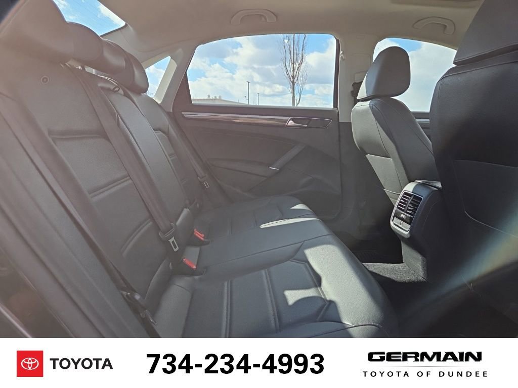 Used 2018 Volkswagen Passat 2.0T SE image 14