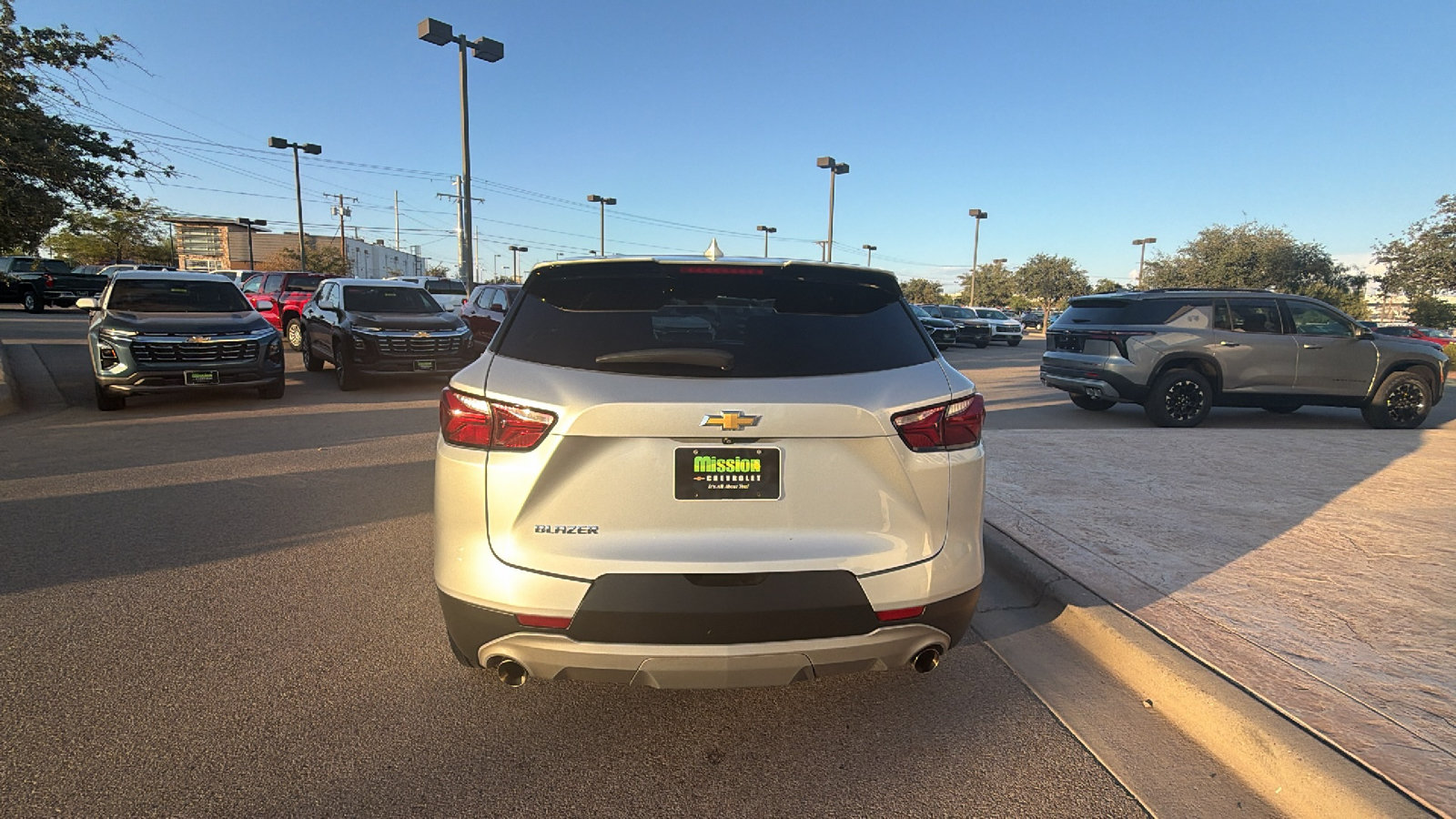 Used 2021 Chevrolet Blazer LT FWD image 6