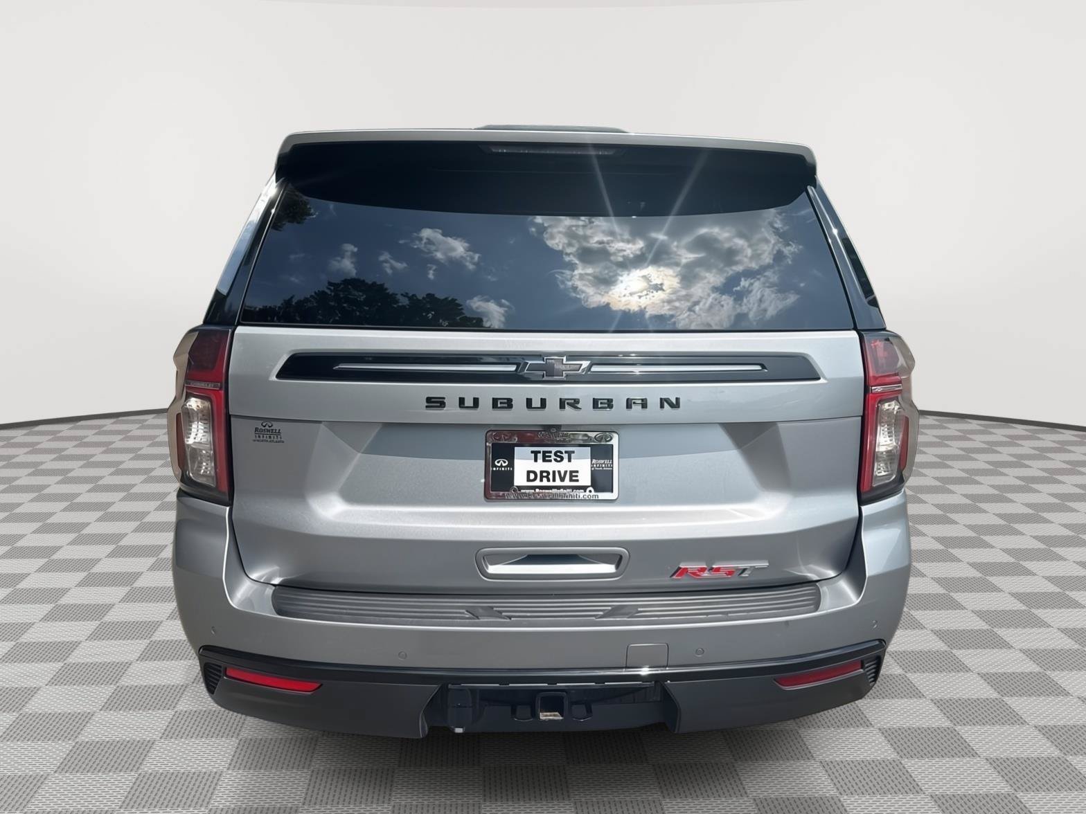 Used 2024 Chevrolet Suburban RST w/ Luxury Package AWD/4WD image 7