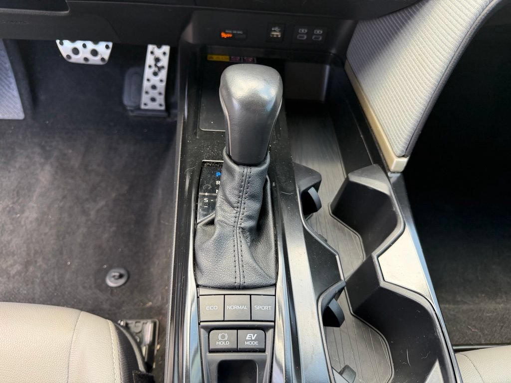 Used 2025 Toyota Camry SE FWD image 26