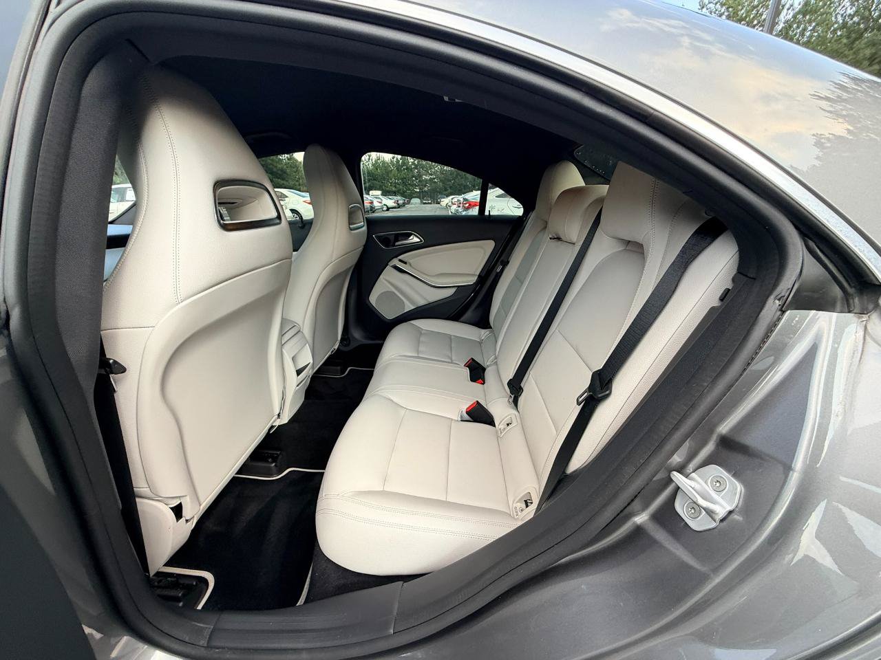 Used 2014 Mercedes-Benz CLA 250 image 12