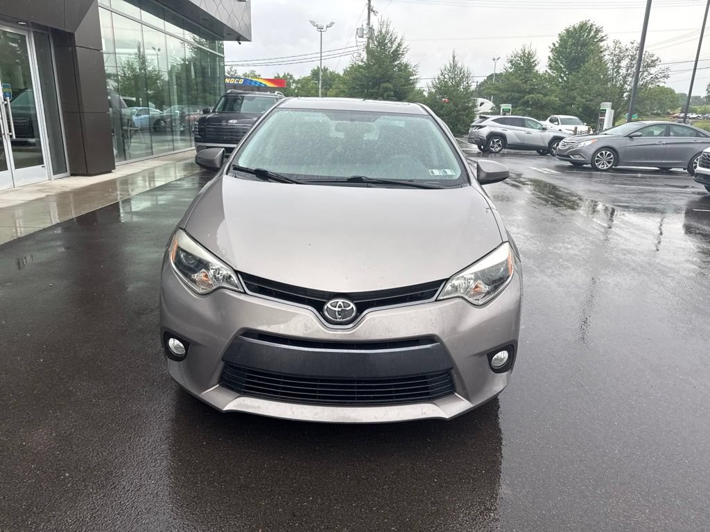 Used 2016 Toyota Corolla LE Premium FWD image 2