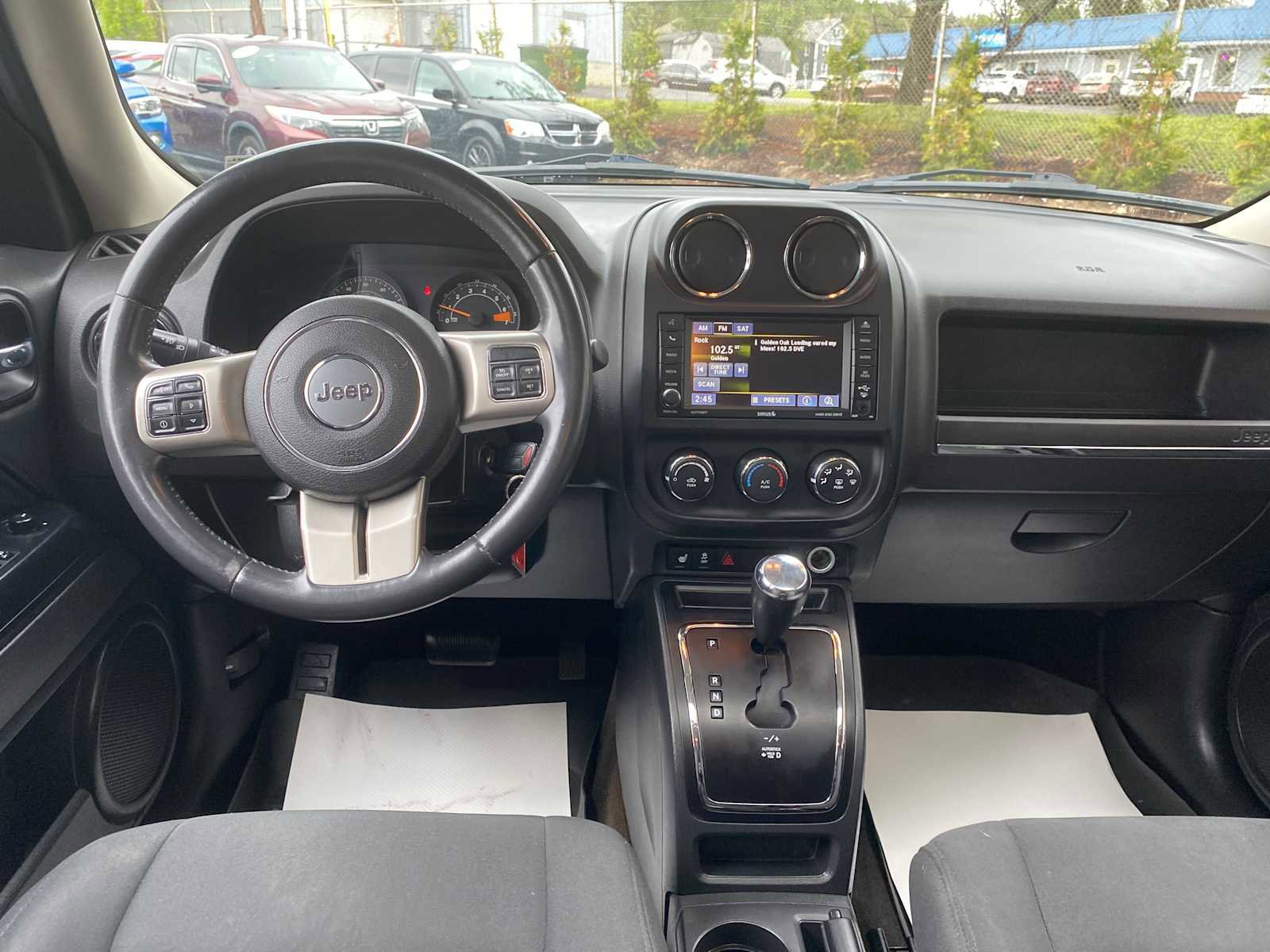Used 2014 Jeep Patriot Latitude w/ Sun/Sound Group AWD/4WD image 6