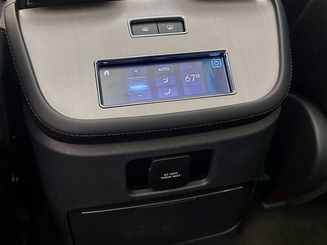 Used 2025 Lincoln Navigator Reserve image 27