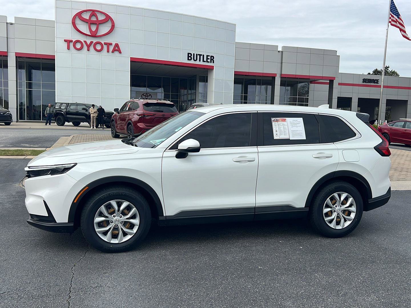 Used 2024 Honda CR-V LX image 3