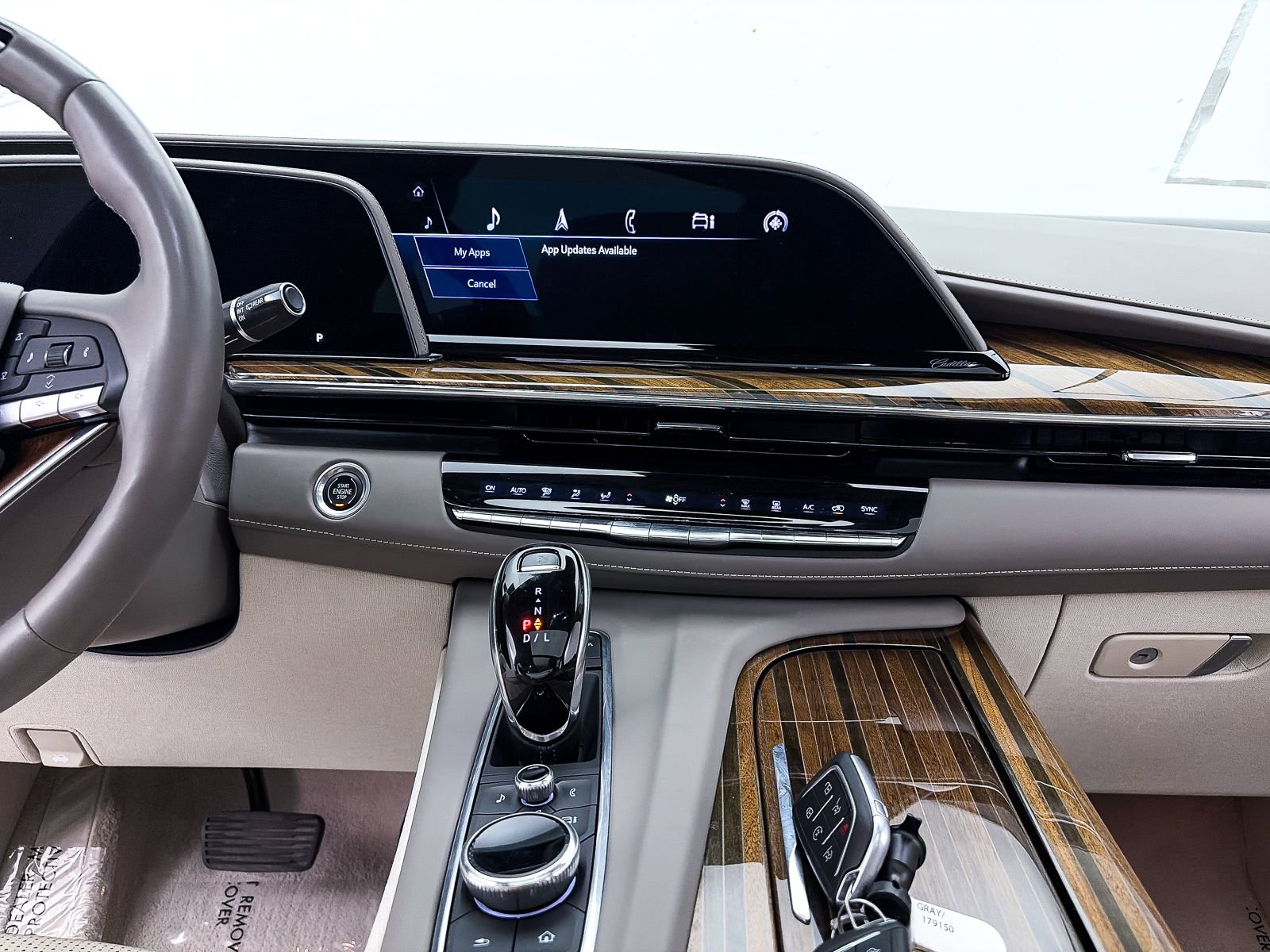 Used 2022 Cadillac Escalade Sport Platinum w/ Heavy-Duty Trailer Package AWD/4WD image 11