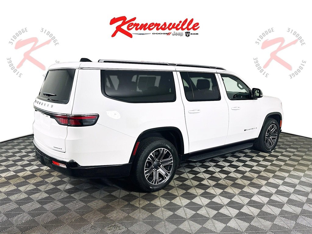 Used 2024 Jeep Wagoneer L Series II w/ Flexible Seating Group image 7